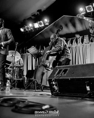 Bela Fleck & Renee Fleming The Fiddle and the Drum